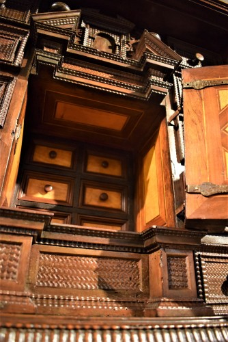 Renaissance - Cabinet Italien avec le front architectural de la Renaissance, fin du XVIe